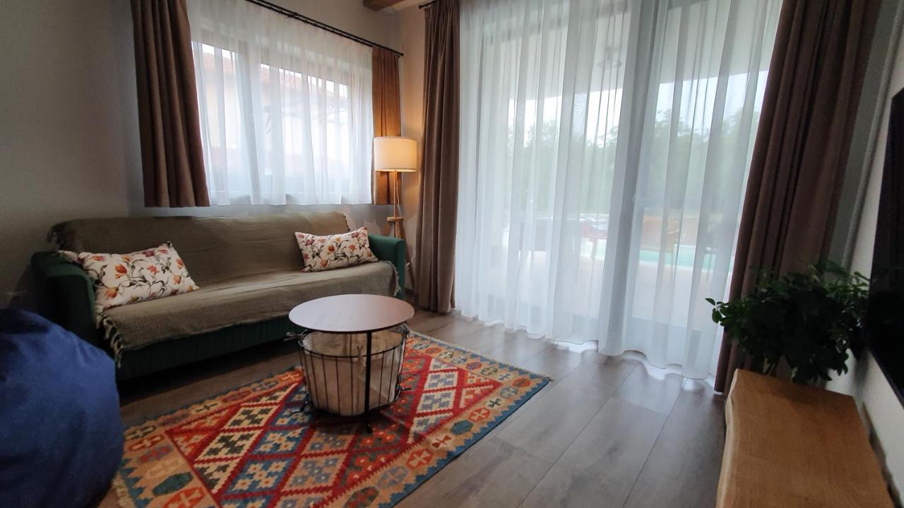 Relax Balaton Apartmanok Balatonfüred Esterno foto
