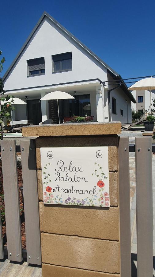 Relax Balaton Apartmanok Balatonfüred Esterno foto