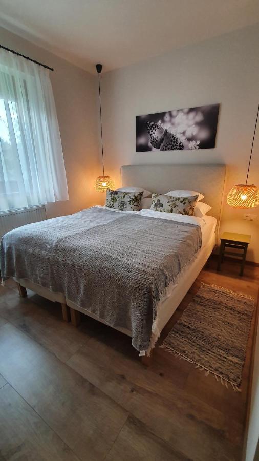 Relax Balaton Apartmanok Balatonfüred Esterno foto
